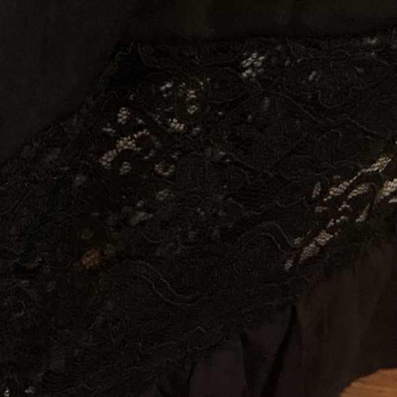NWT BloomChic Black Shirred Waist Lace Inset V Front & Tie Back Dress Sz 26 - Picture 6 of 10